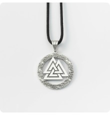  Валькнут в круге из серебра
