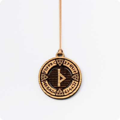 Руна Турисаз (Турус) в руническом круге из дерева (руна Шип Великана Турса)