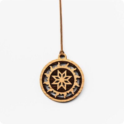 Оберег Алатырь в Солнечном круге из Дуба