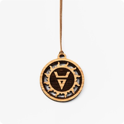 Оберег Символ Велеса (Волоса) в Солнечном круге из Дуба