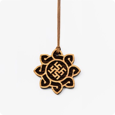 Оберег Цветок Папоротника из Дуба в солнце