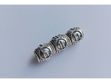 Шармы со славянскими рунами