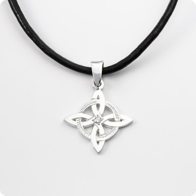 Четырехлистник (кельтский) из серебра с камнем