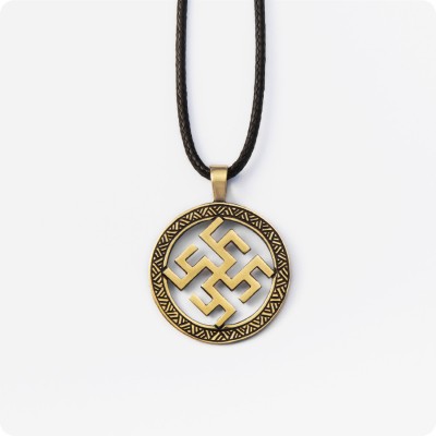 Оберег Цветок Папоротника из латуни в круге