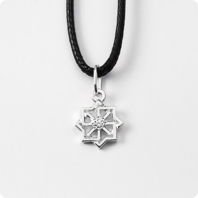 Оберег Молвинец из серебра с камнем