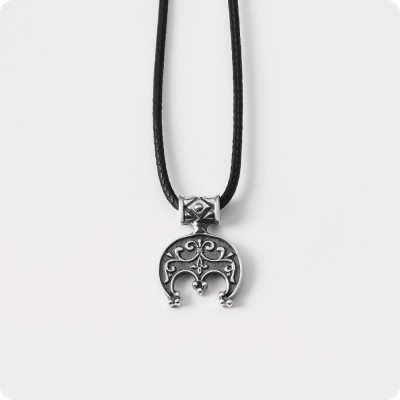 Славянский оберег Лунница Благополучия из серебра