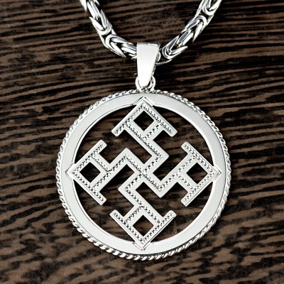 Оберег Духовная Сила из серебра в круге